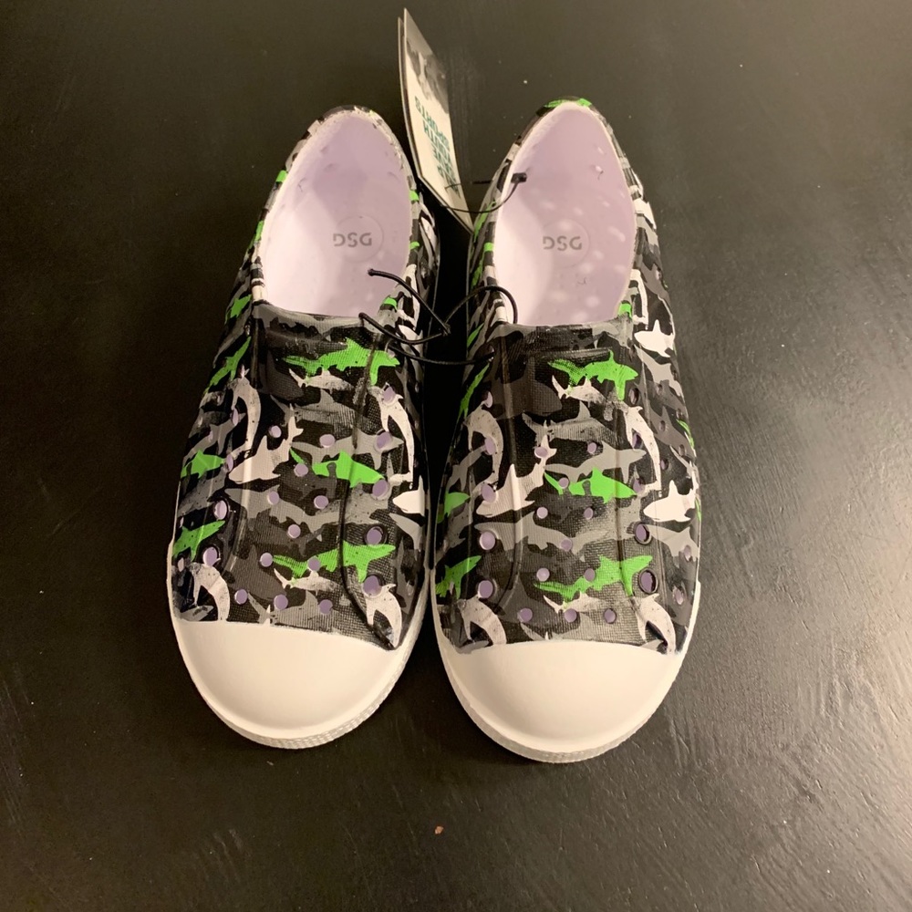 Dicks Sporting Goods Toddlerslip on shoes Sz10 New